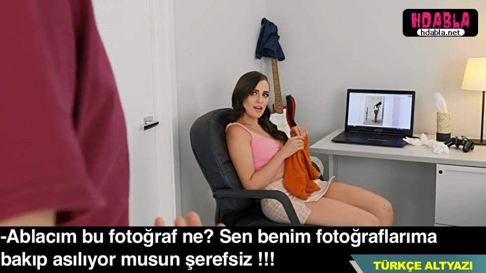 Ablamın fotoğraflarına bakıp asılıyordum PCyi açık unutmuşum